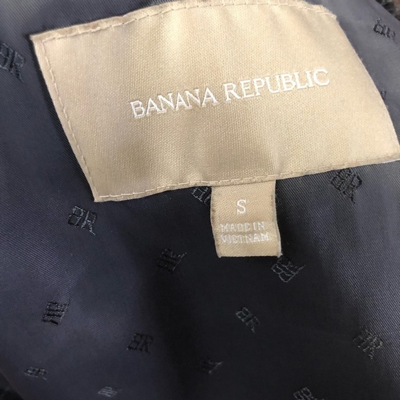 Banana Republic Women’s Faux Fur Vest - Picture 8 of 9